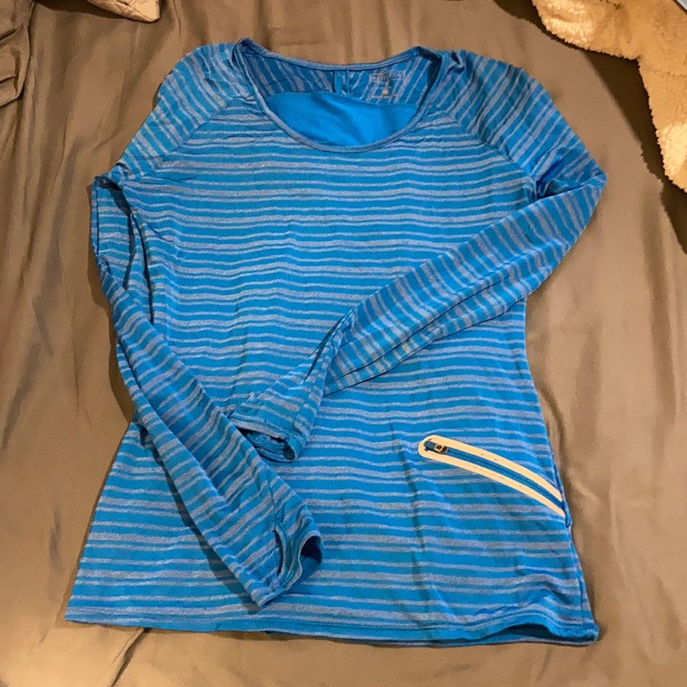 Athleta shirt